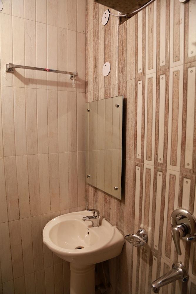 Hotel Shivam International - A Well Hygiene Property All Staff Vaccinated " New Delhi Bagian luar foto